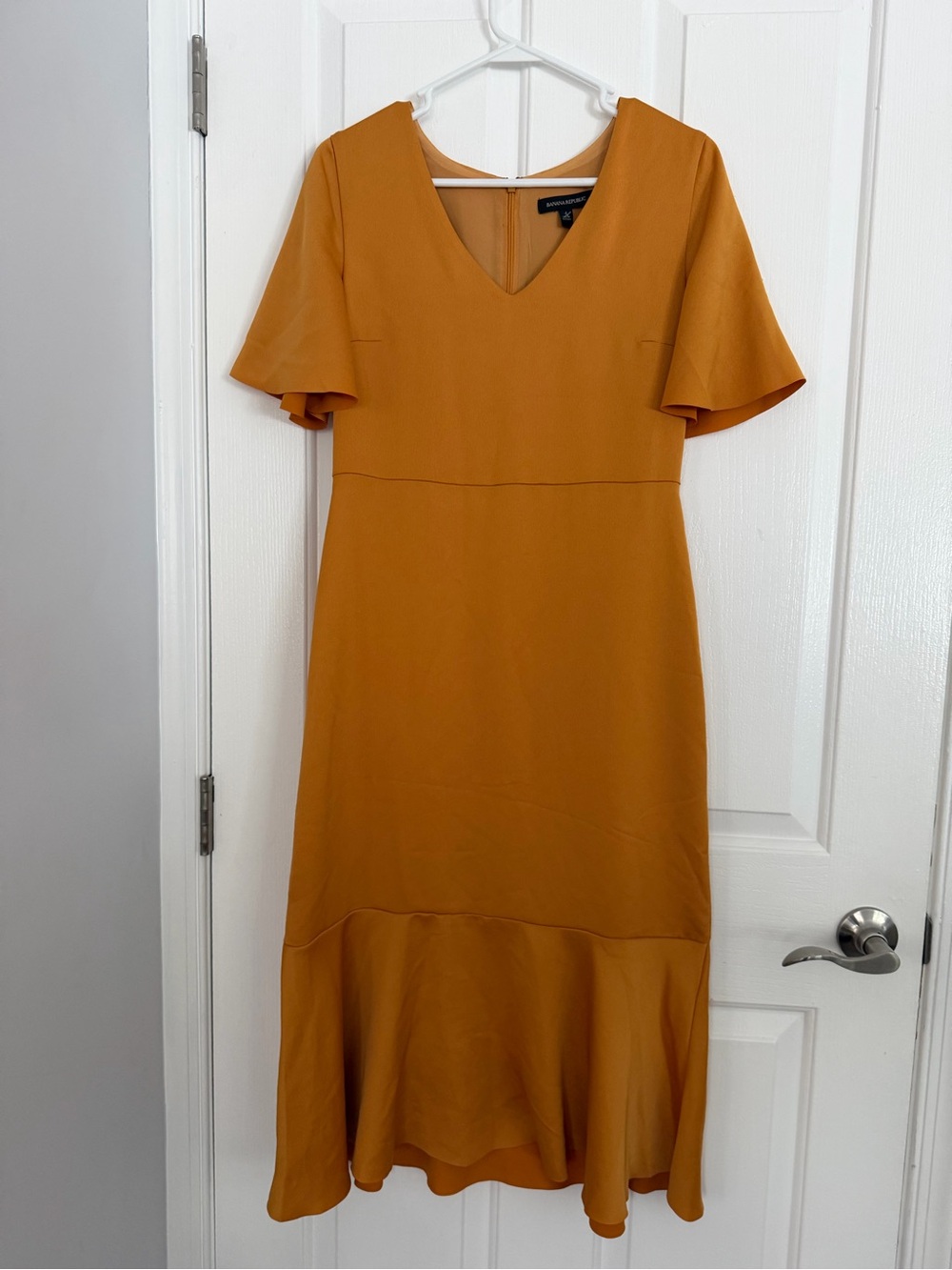 Banana Republic Women's Mustard V-Neck Midi Dress